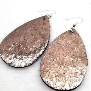 3/20❤Faux leather Teardrop Dangle vegan friendly earrings.